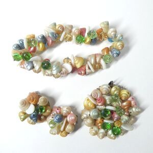 Dyed Trochus Shell Jewelry Set Pendant Bracelet Earrings Seashell Vtg Multicolor